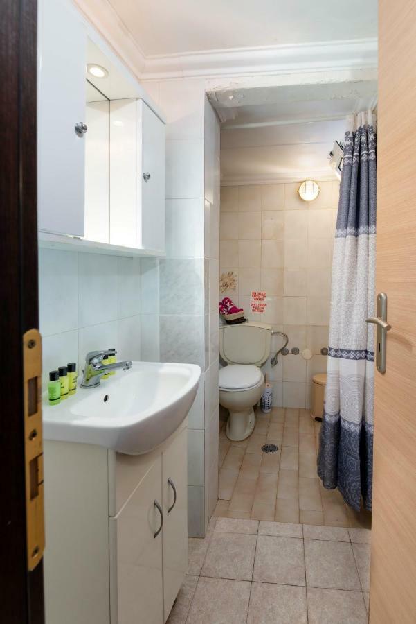 Mermaid Cottage Longos  Bagian luar foto